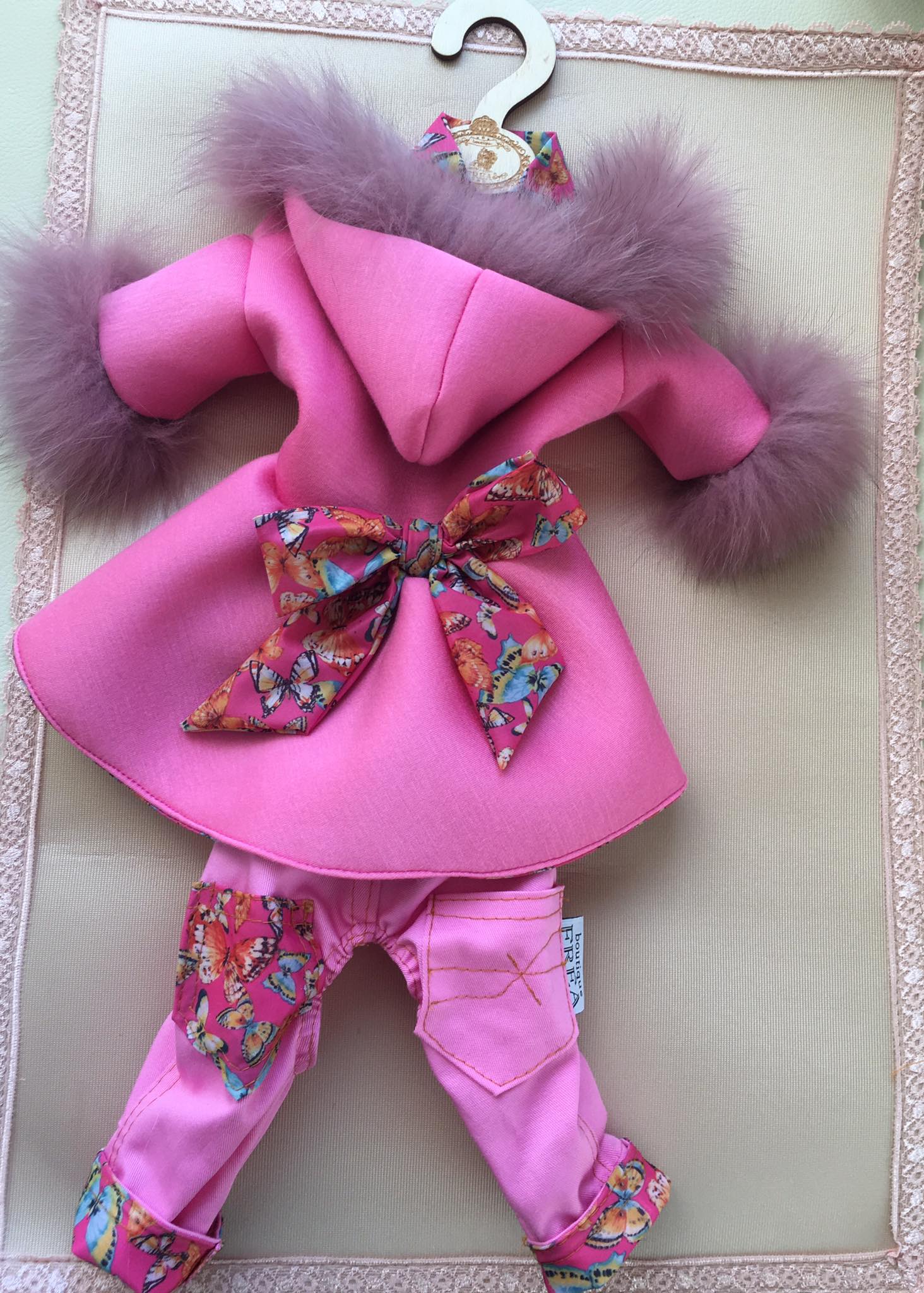 Двулицево топло палтенце и дънки “My Yorkie Fashion Icon collection by FREA”